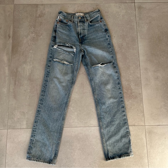 TOPSHOP Sofia Ripped High Waist Dad Jeans - Picture 3 of 10